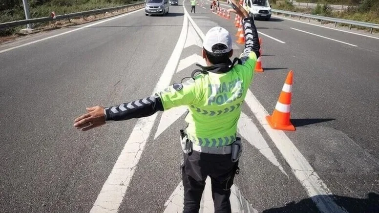 Bursa Çevre Otoyolu'nda trafik düzenlemesi! İzmir-Ankara istikameti ulaşıma kapatıldı