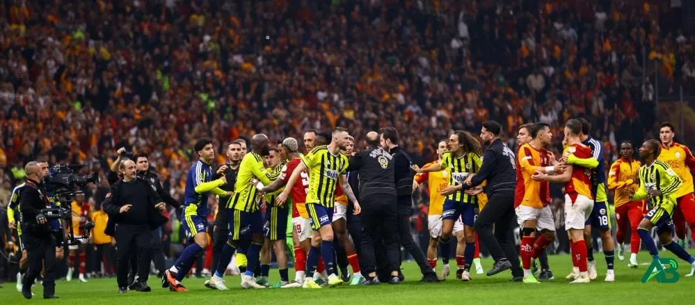 Derbideki kavga için Fenerbahçe'den olay açıklama!