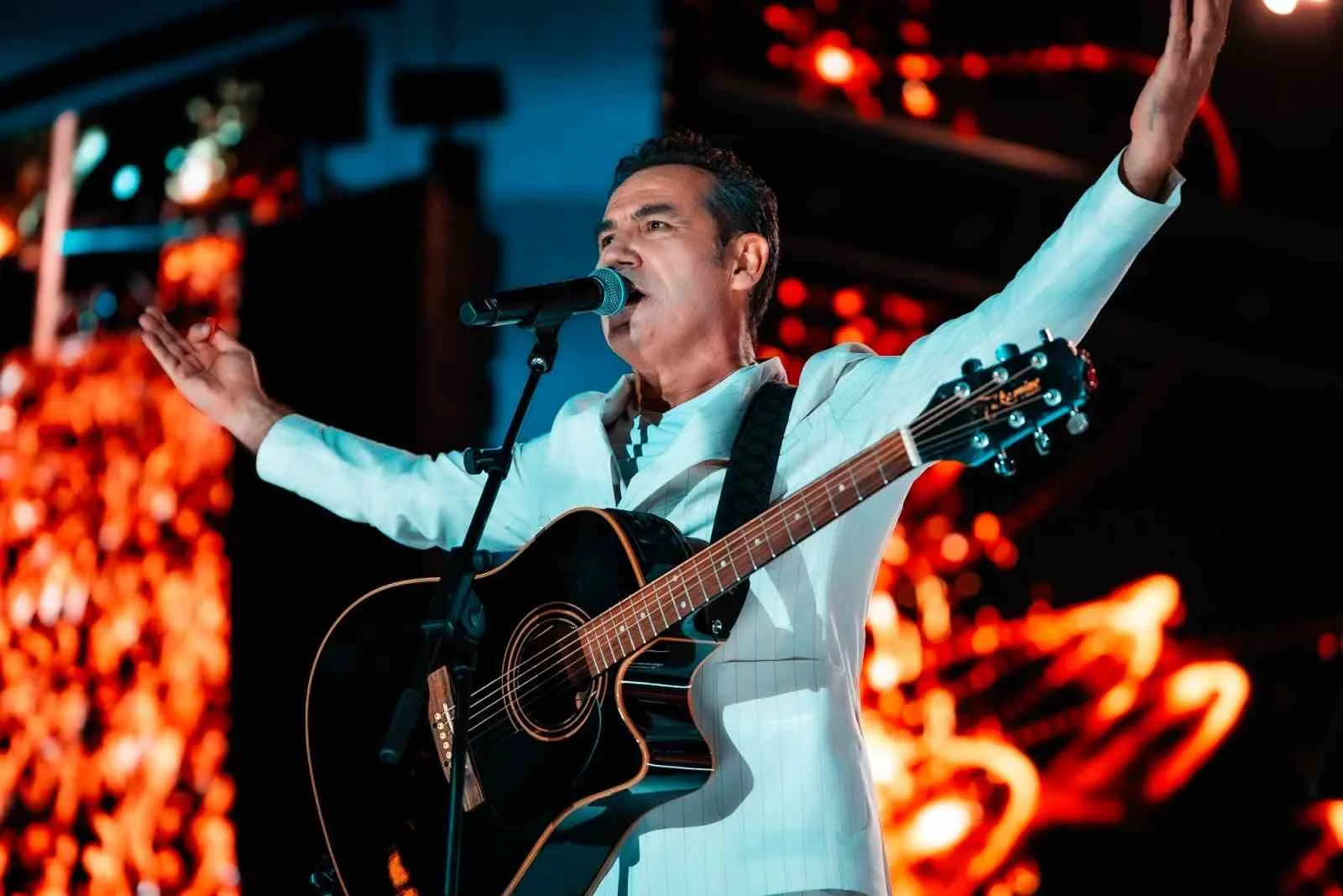 Bursa'da 29 Ekim coşkusu! Ferhat Göçer ücretsiz halk konserinde sahne alacak